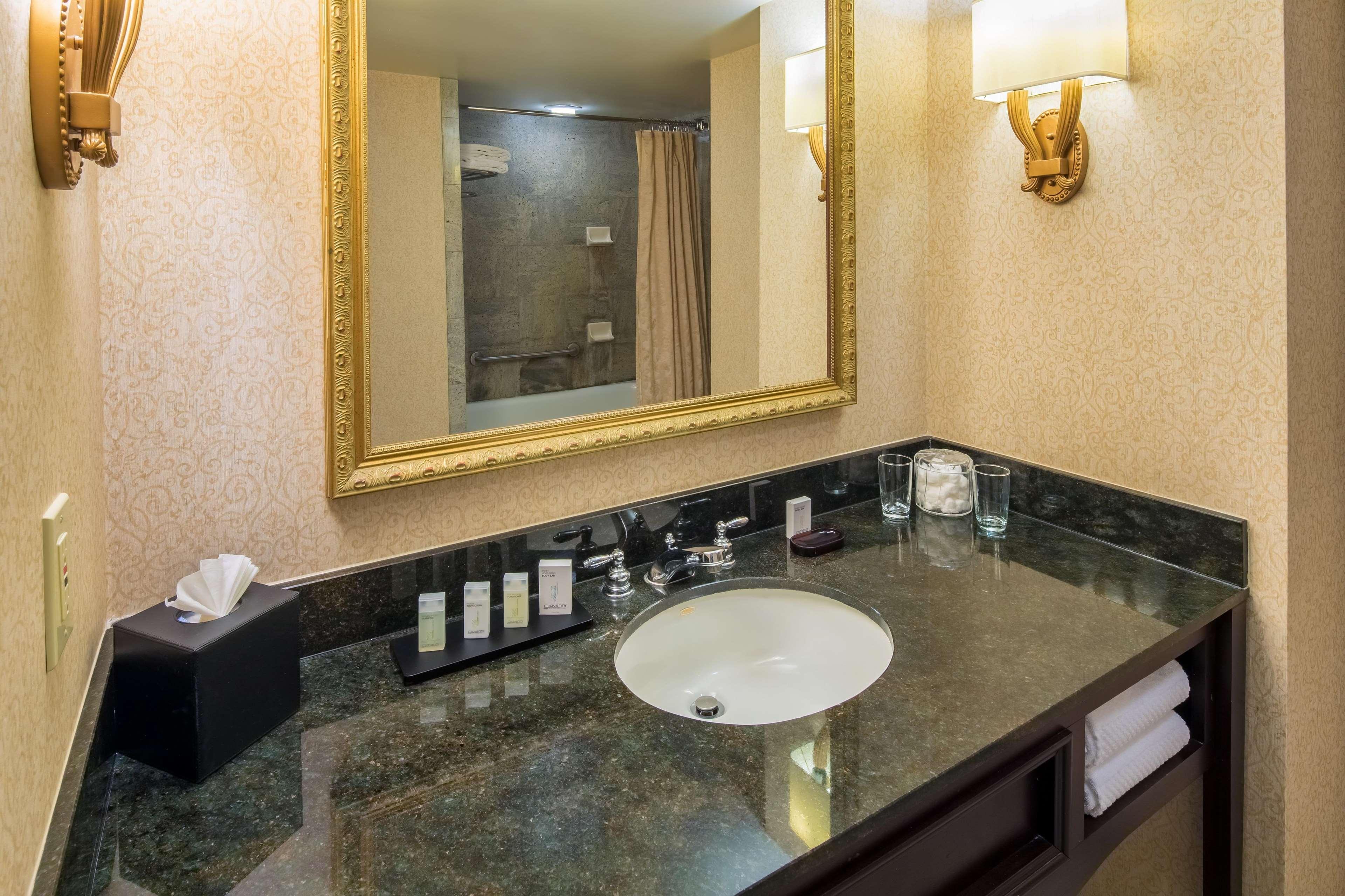 Embassy Suites By Hilton Portland Downtown מראה חיצוני תמונה